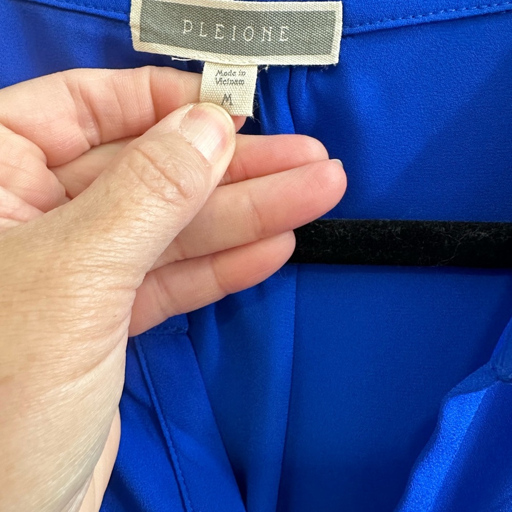 Like New Bright Blue Blouse - Picture 3 of 3